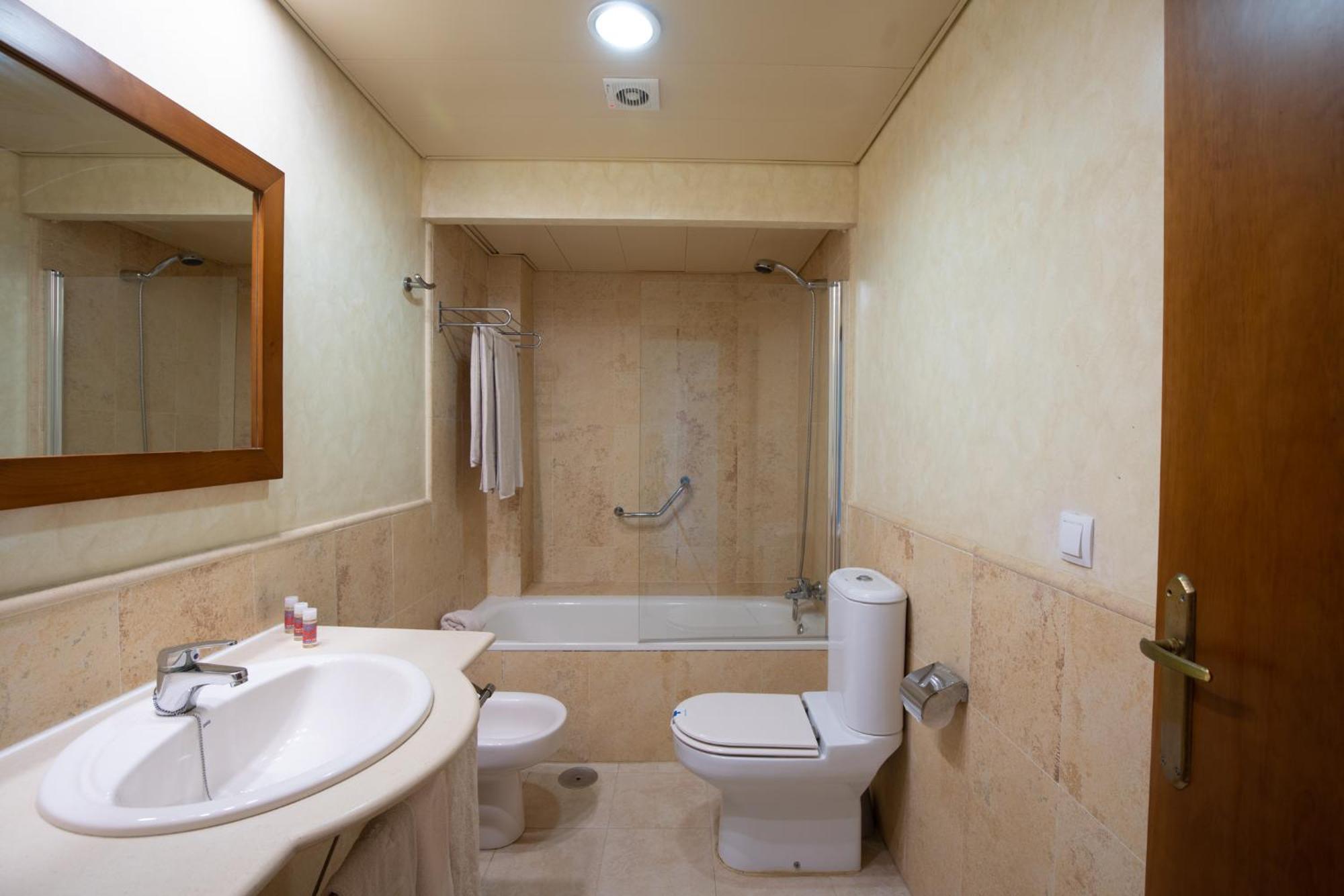 Apartament Leo *